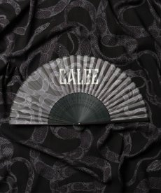 画像2: CALEE(キャリー) / ALLOVER SNAKE PATTERN HAND FAN ＜EXCLUSIVE＞ (2)