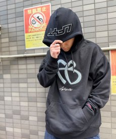 画像1: LFYT(ラファイエット) / LFYT x FUBU CHENILLE PATCH HOODIE (1)